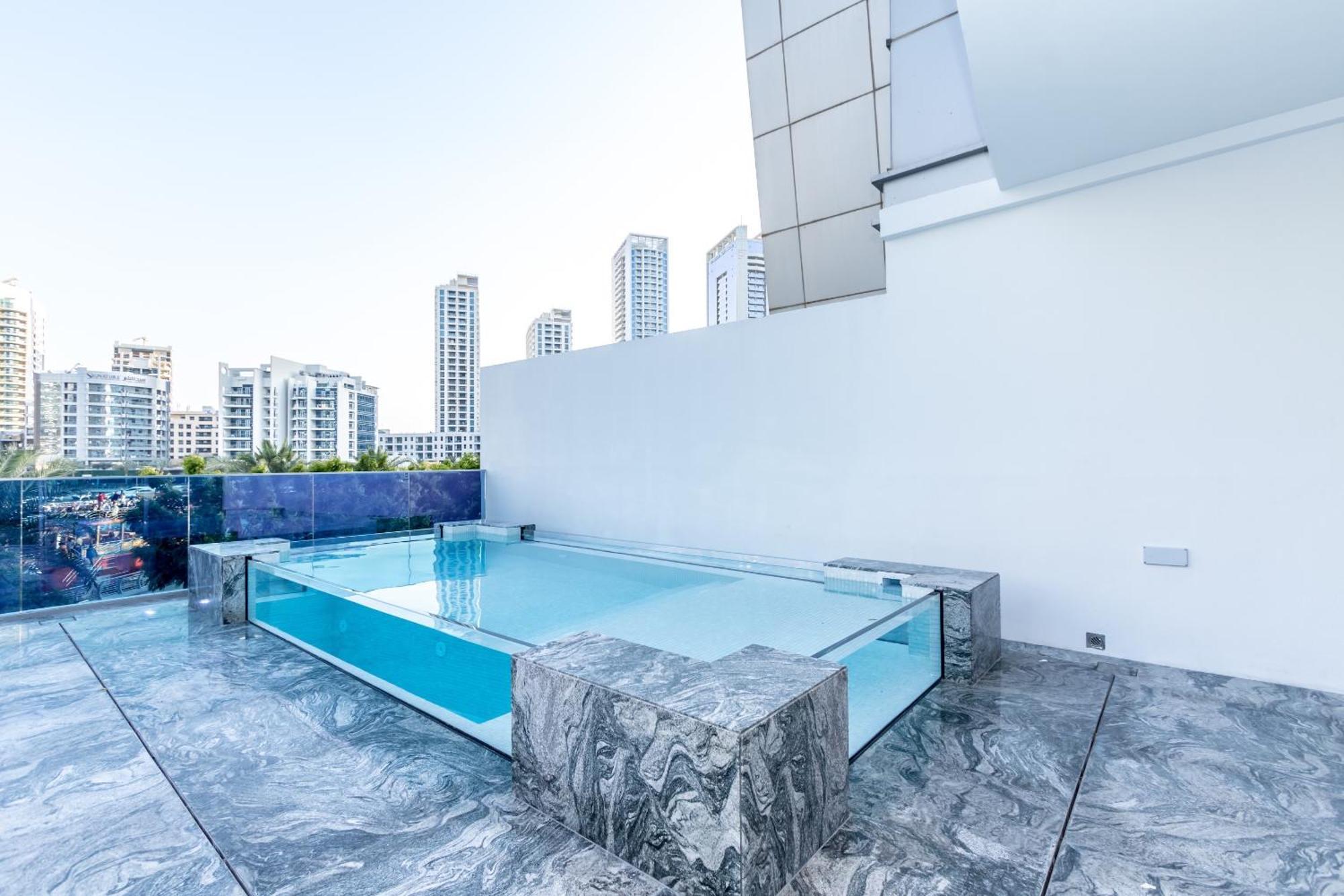 Dubai Marina Hidden Gem- Luxury,Unveiled Villa Bagian luar foto