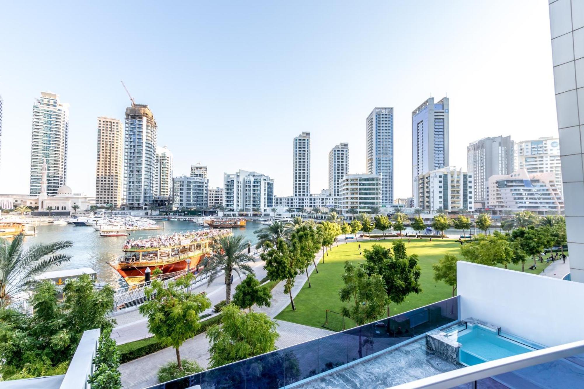 Dubai Marina Hidden Gem- Luxury,Unveiled Villa Bagian luar foto